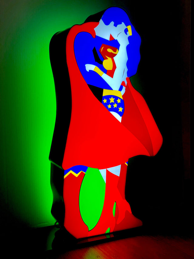 Kiss Heroes | Marco Lodola