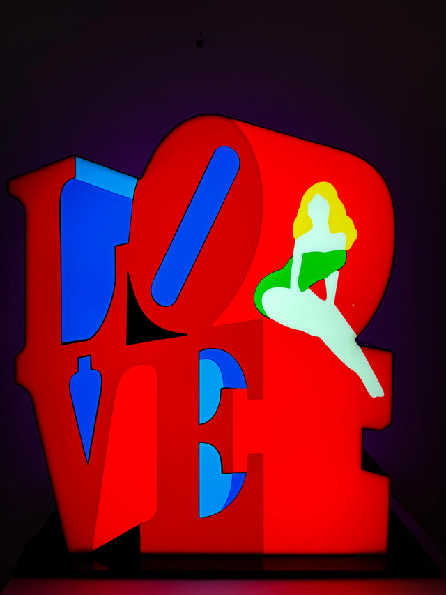 Love sculpture  | Marco Lodola