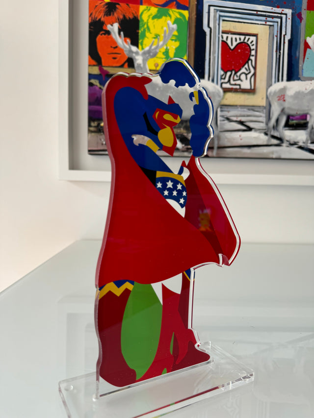 Superheroes in love  | Marco Lodola