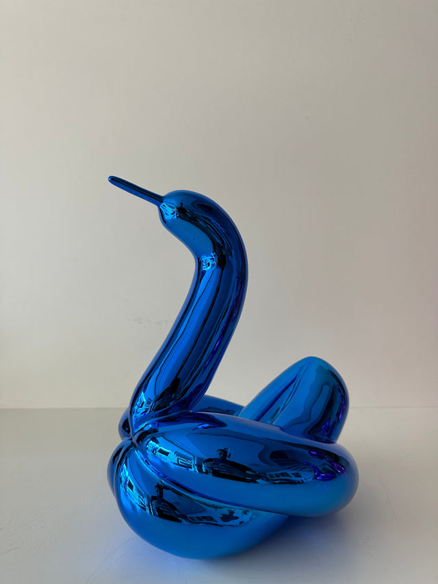 Balloon Swan Blue L (After)